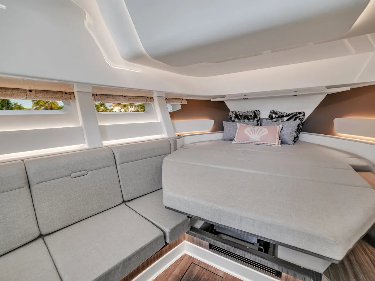 2026 Sea Ray Sundancer 370 Outboard 37.0 feet, Pompano Beach, Florida #28