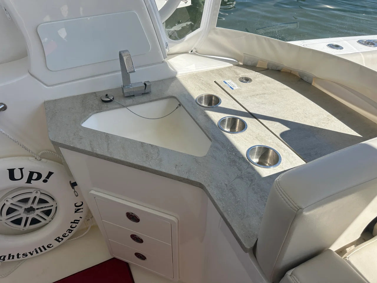 2019 Boston Whaler 350 Realm 35.0 feet, Urbanna, VA #22
