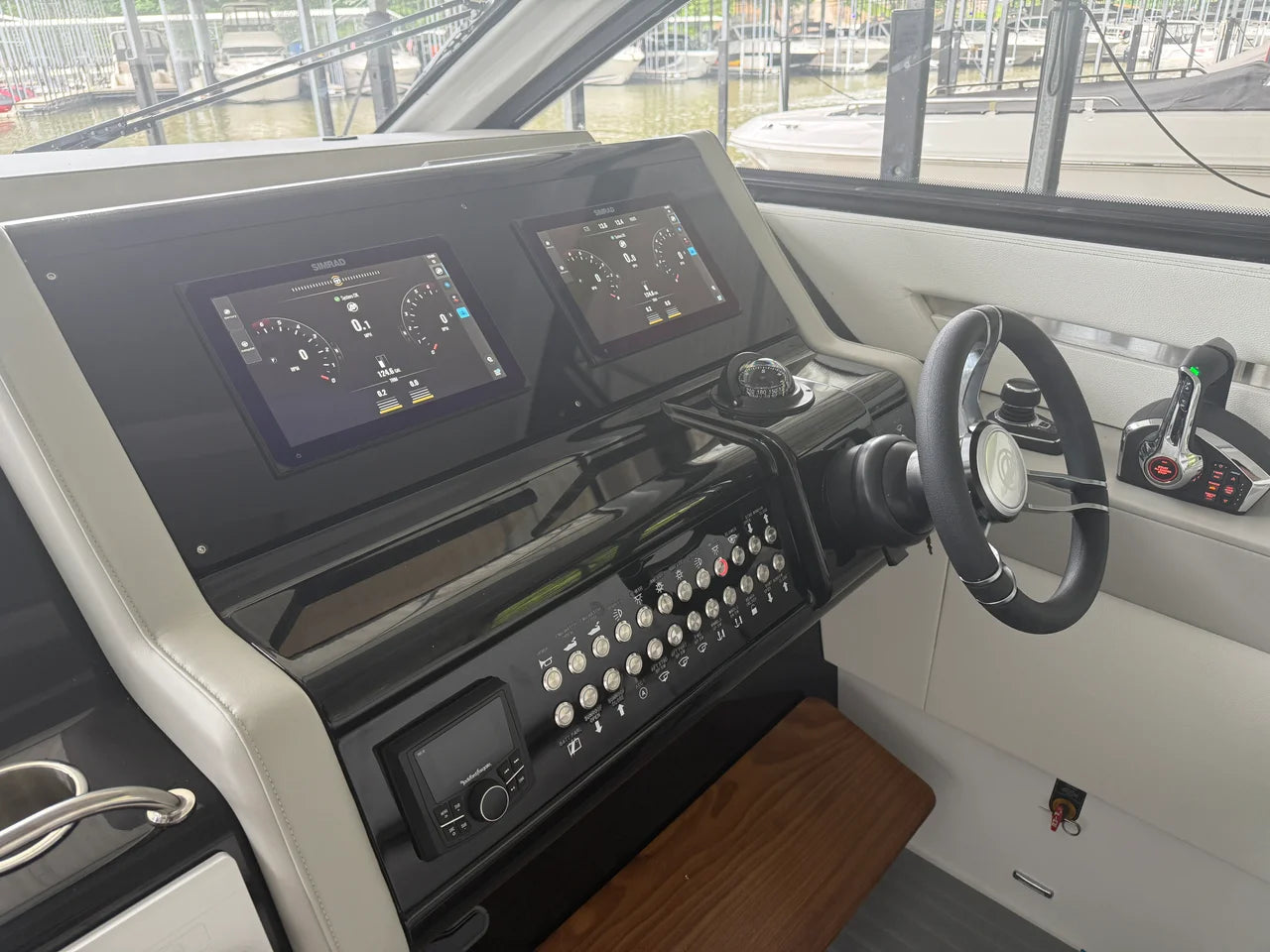 2027 Cruisers Yachts 42 GLS Outboard 42.0 feet, Lake Ozark, Missouri #7