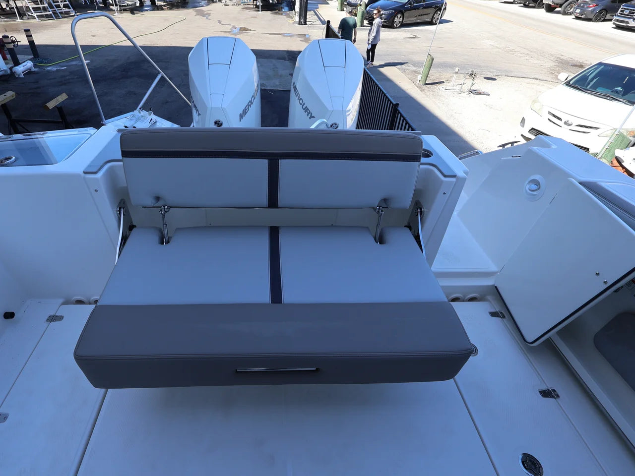 2026 Boston Whaler 330 Vantage 33.0 feet, Naples, Florida #12