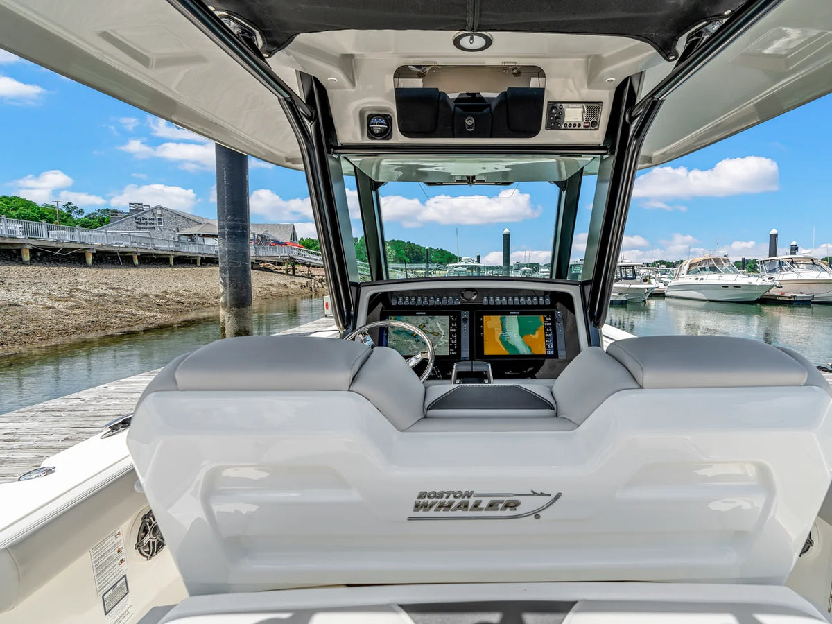 2026 Boston Whaler 330 Outrage 33.0 feet, Quincy, MA #14