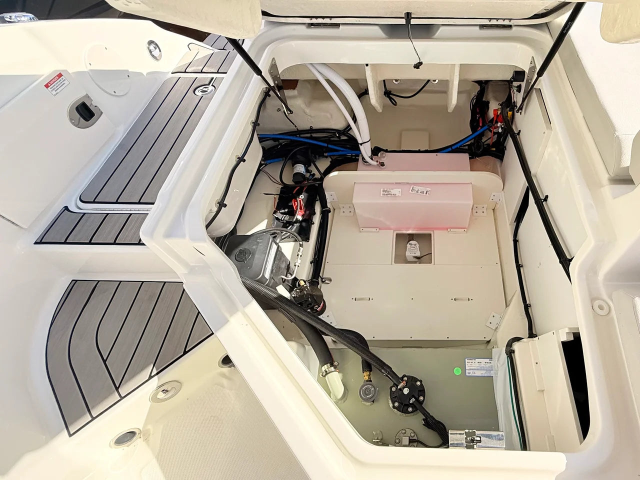 2026 Sea Ray SDX 250 Outboard 25.0 feet, St Petersburg, FL #22