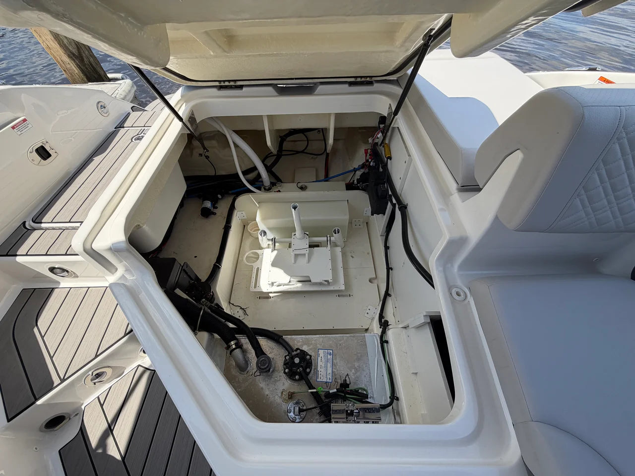 2025 Sea Ray 270 SDX OB 27.0 feet, Stuart, Florida #19