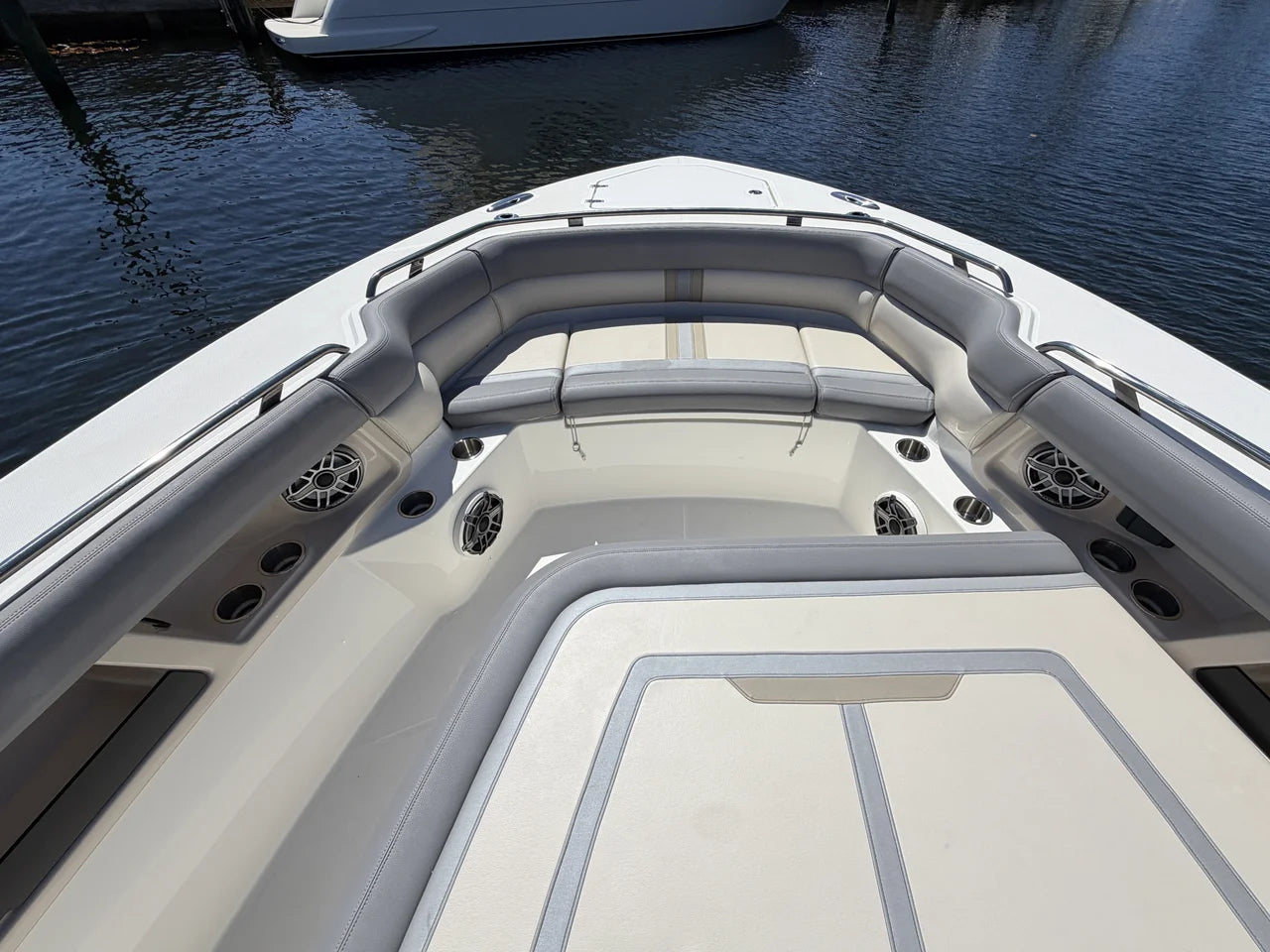 2024 Boston Whaler 350 REALM 35.0 feet, Pompano Beach, Florida #69