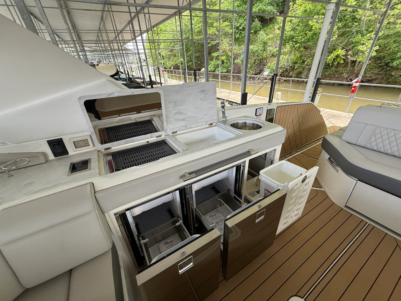 2026 Sea Ray SLX 400 Outboard 40.0 feet, Lake Ozark, MO #17