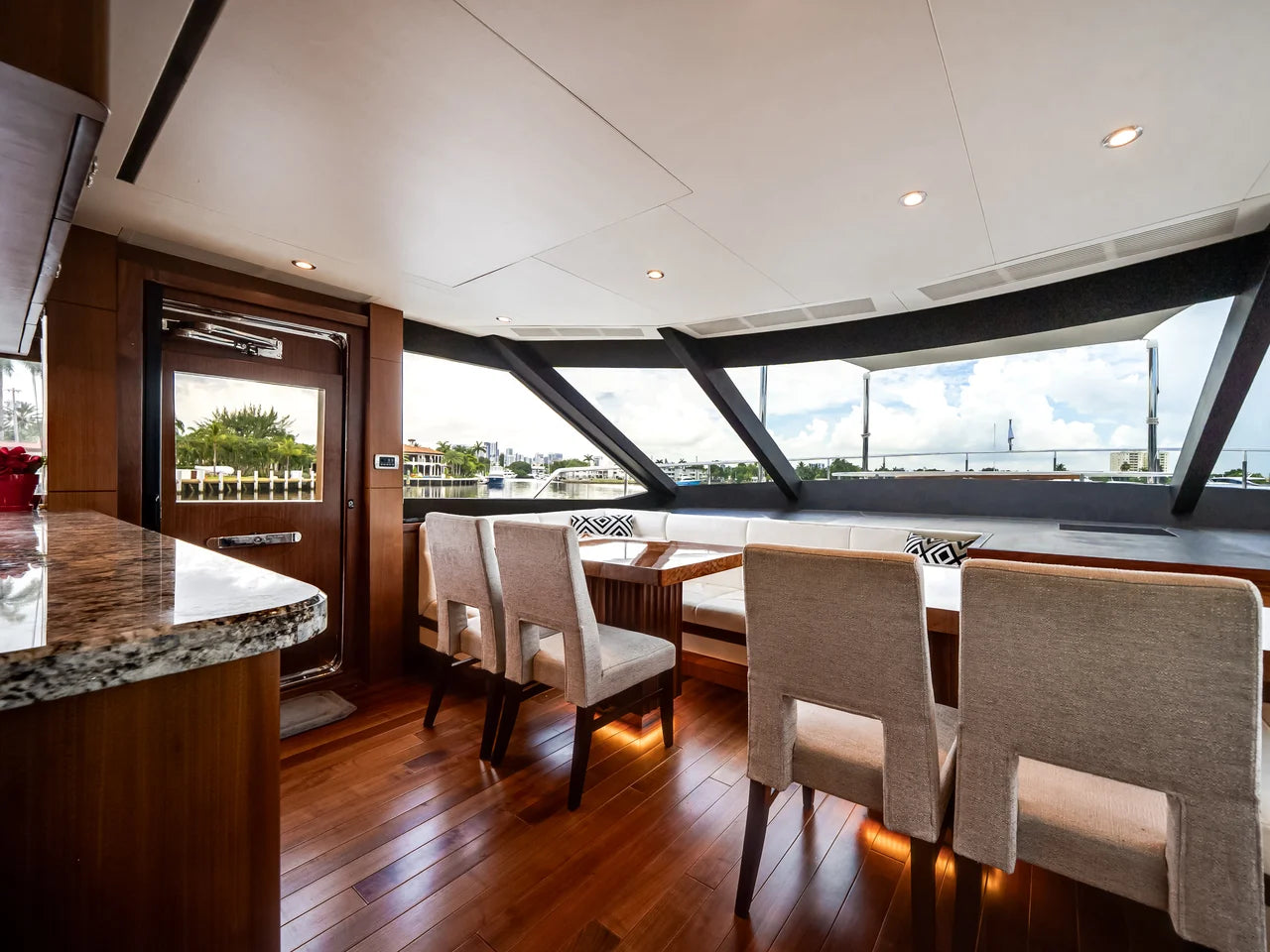 2016 Ocean Alexander 90 SKY LOUNGE 90.0 feet, Ft Lauderdale, FL #26