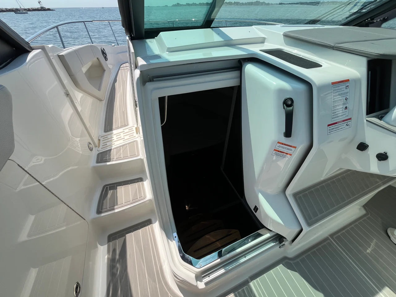 2026 Sea Ray Sundancer 320 Outboard 32.0 feet, Westbrook, Connecticut #23