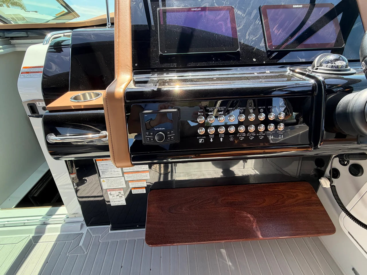 2024 Cruisers Yachts 38 GLS South Beach Outboard 38.0 feet, Stuart, Florida #20