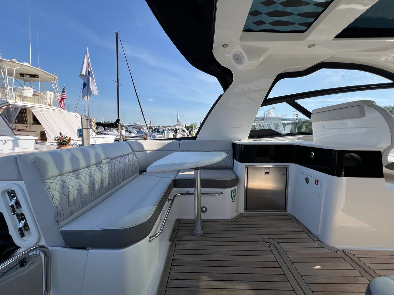 2023 Sea Ray 370 SUNDANCER OB 37.0 feet, Huntington, NY #37