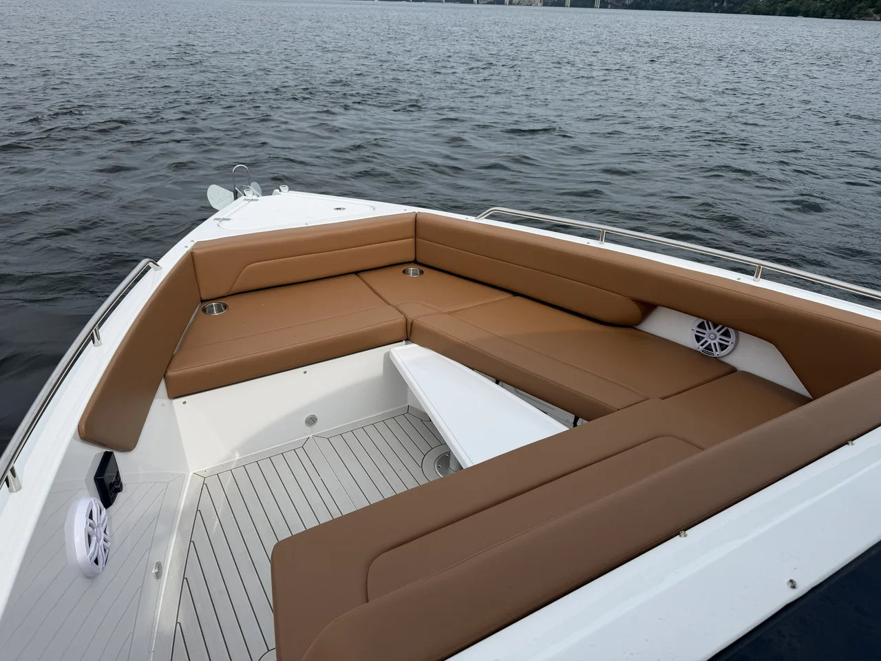 2027 Cruisers Yachts 38 VTR 38.0 feet, Lake Ozark, MO #7