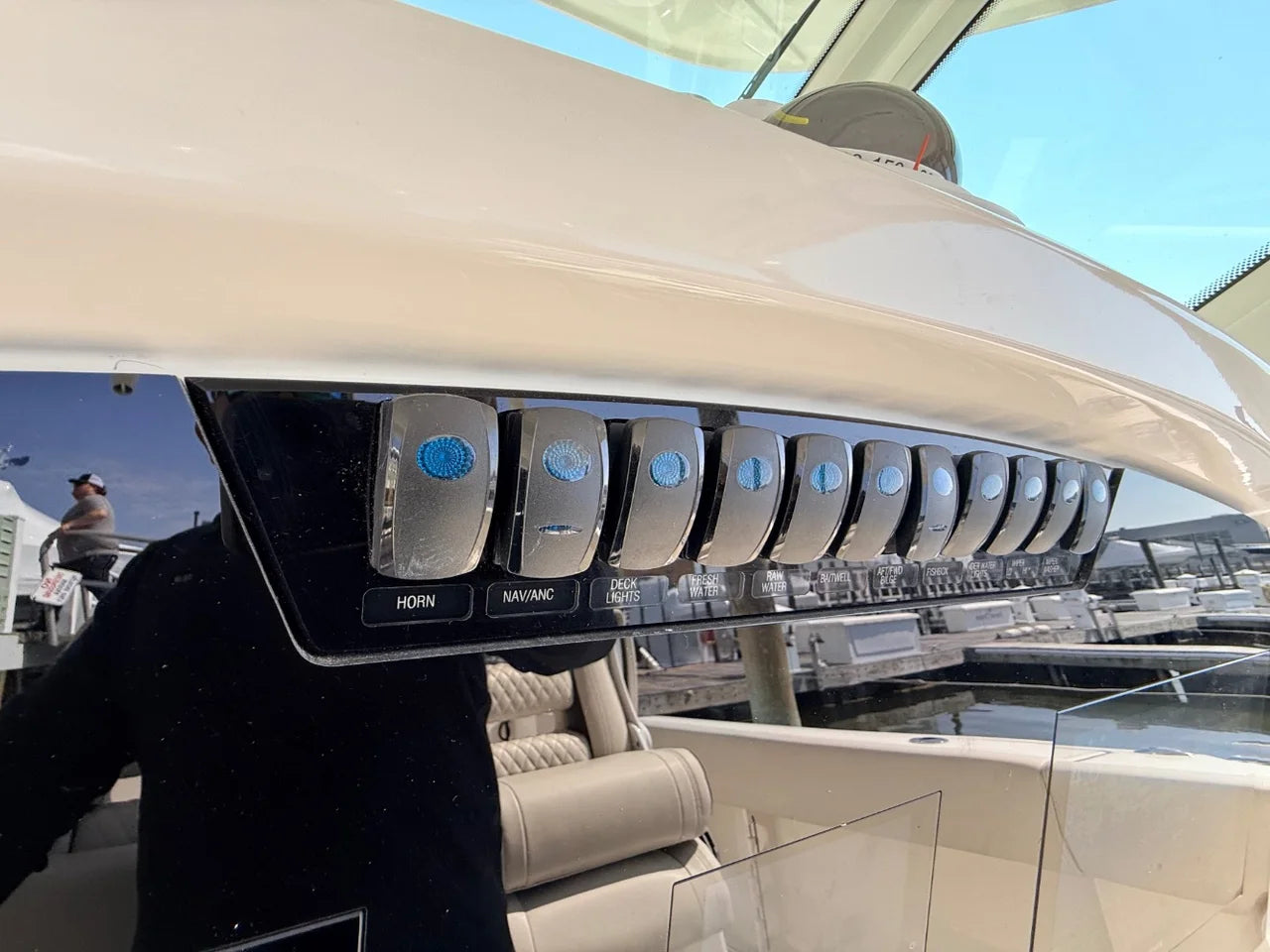 2024 Sailfish 312 CC 31.0 feet, Clearwater, Florida #17
