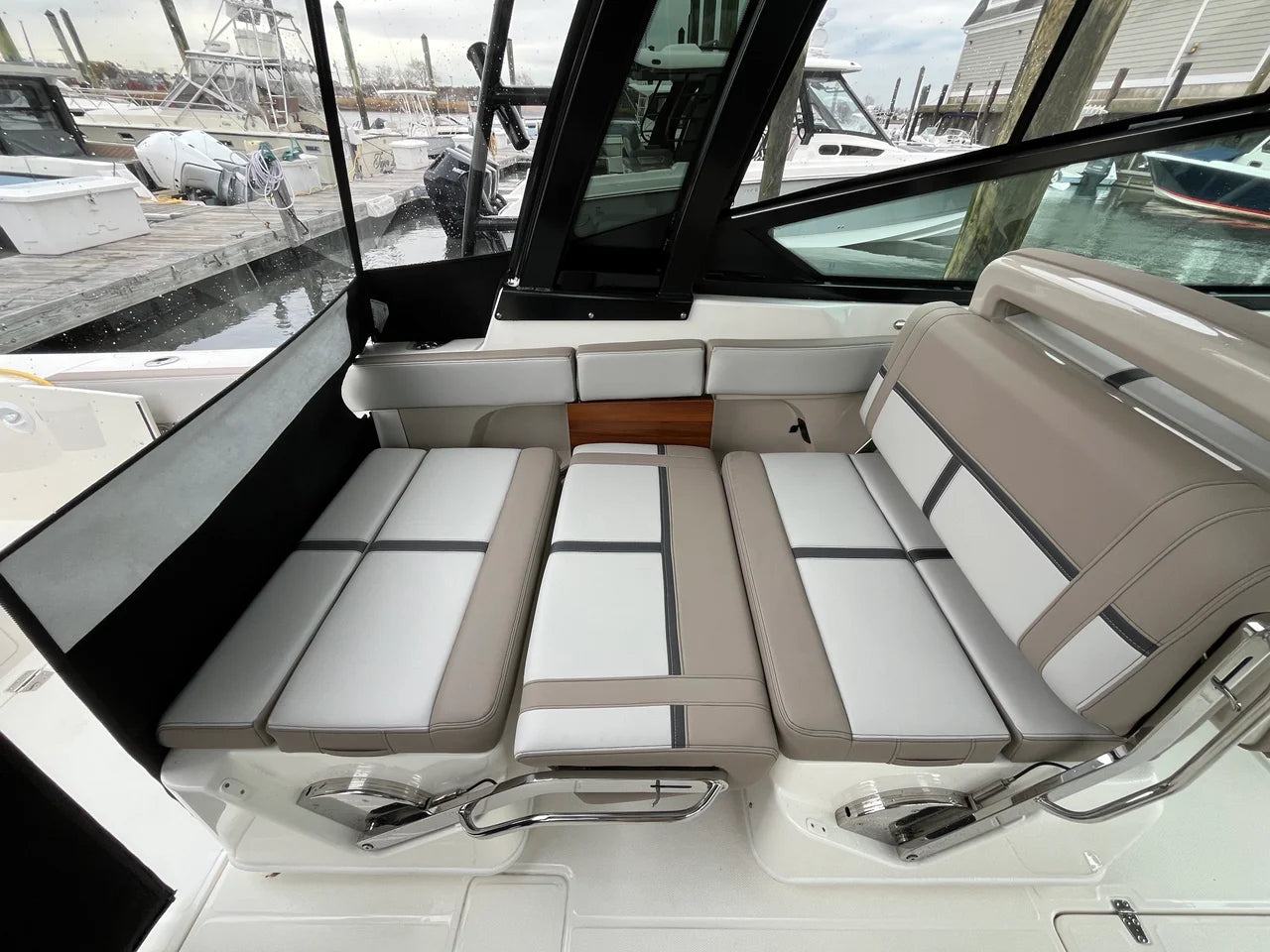 2026 Boston Whaler 330 Vantage 33.0 feet, Norwalk, Connecticut #28