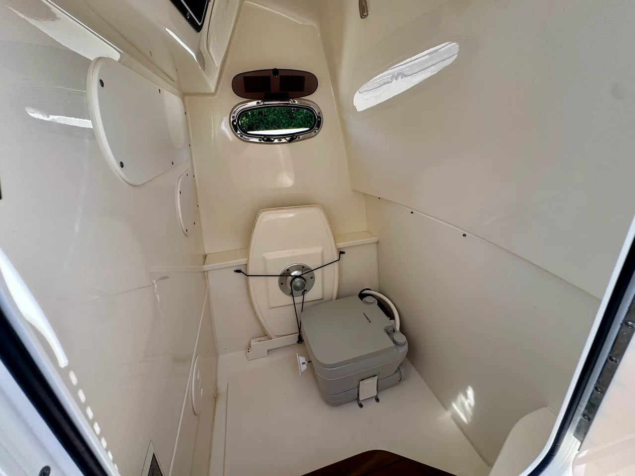2021 Boston Whaler 270 DAUNTLESS 27.0 feet, Fort Myers, FL #21