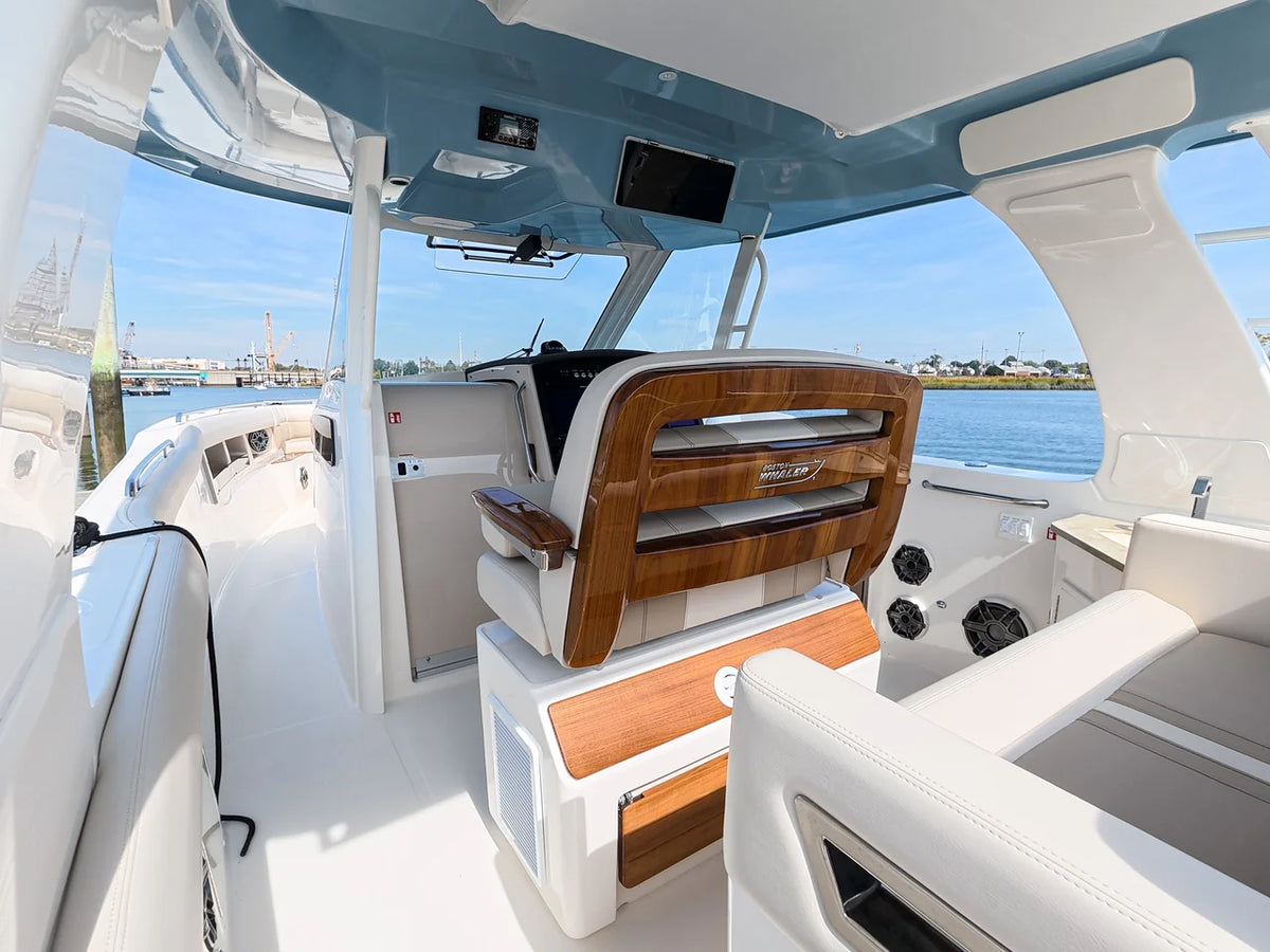 2027 Boston Whaler 350 Realm 35.0 feet, Norwalk, Connecticut #17