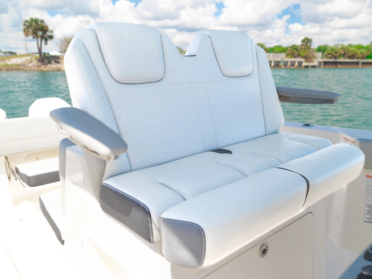 2027 Boston Whaler 290 Outrage 29.0 feet, Inuvik, Northwest Territories #14