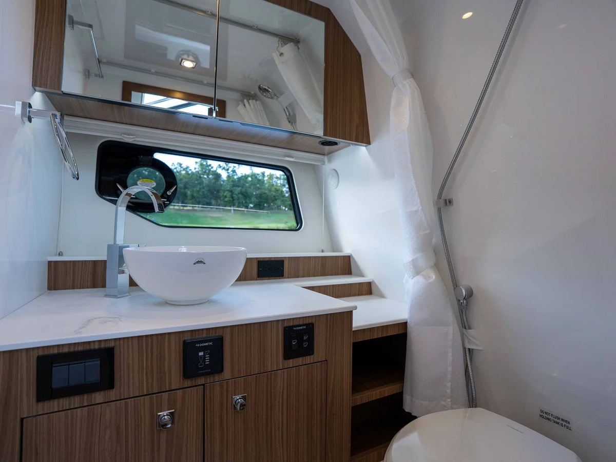 2027 Cruisers Yachts 42 GLS 42.0 feet, Lake Ozark, MO #64