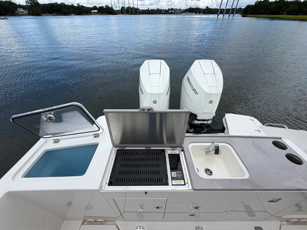 2026 Boston Whaler 330 Vantage 33.0 feet, Charleston, SC #21