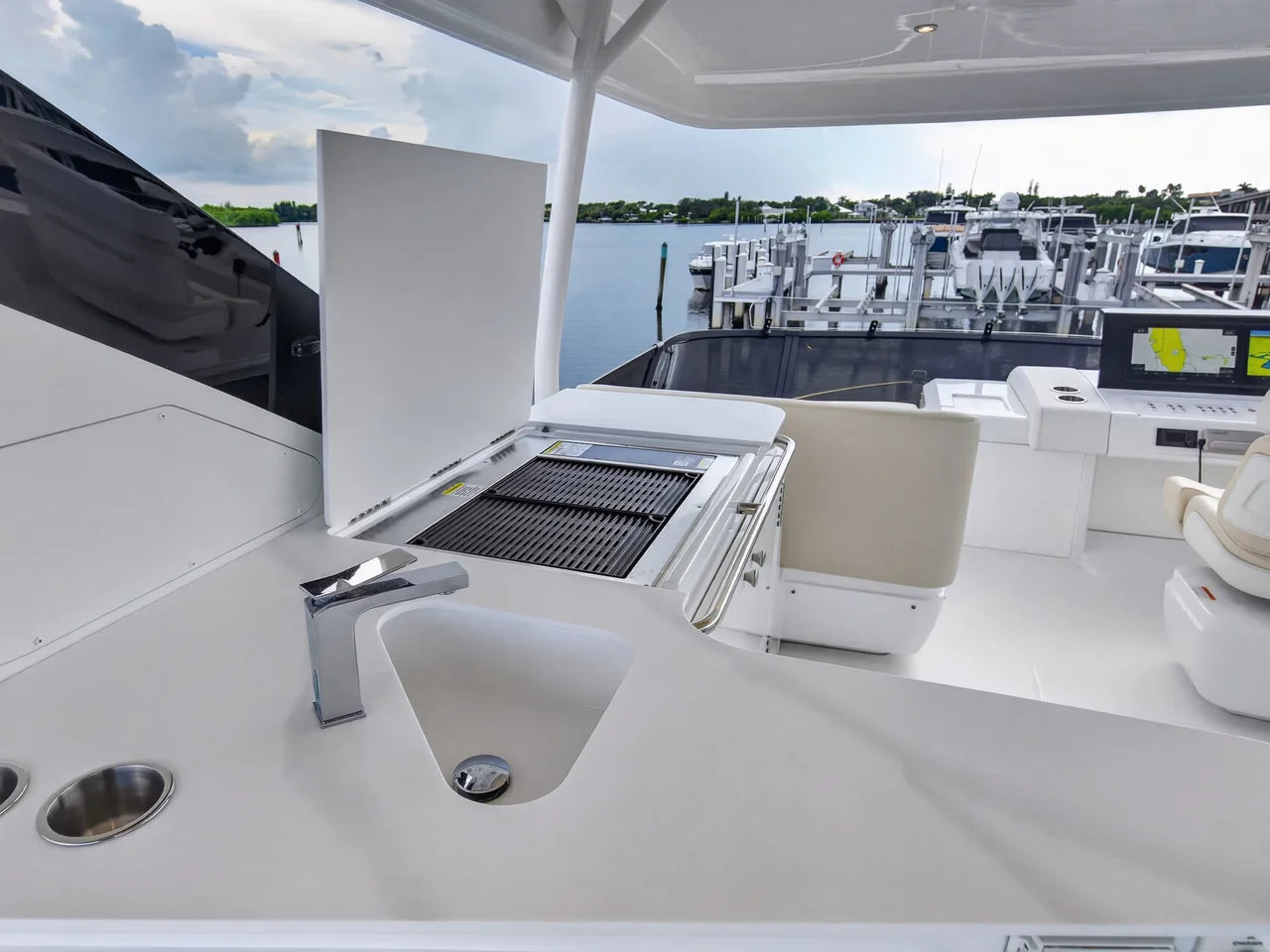 2026 Cruisers Yachts 57 FLY 57.0 feet, Stuart, Florida #83