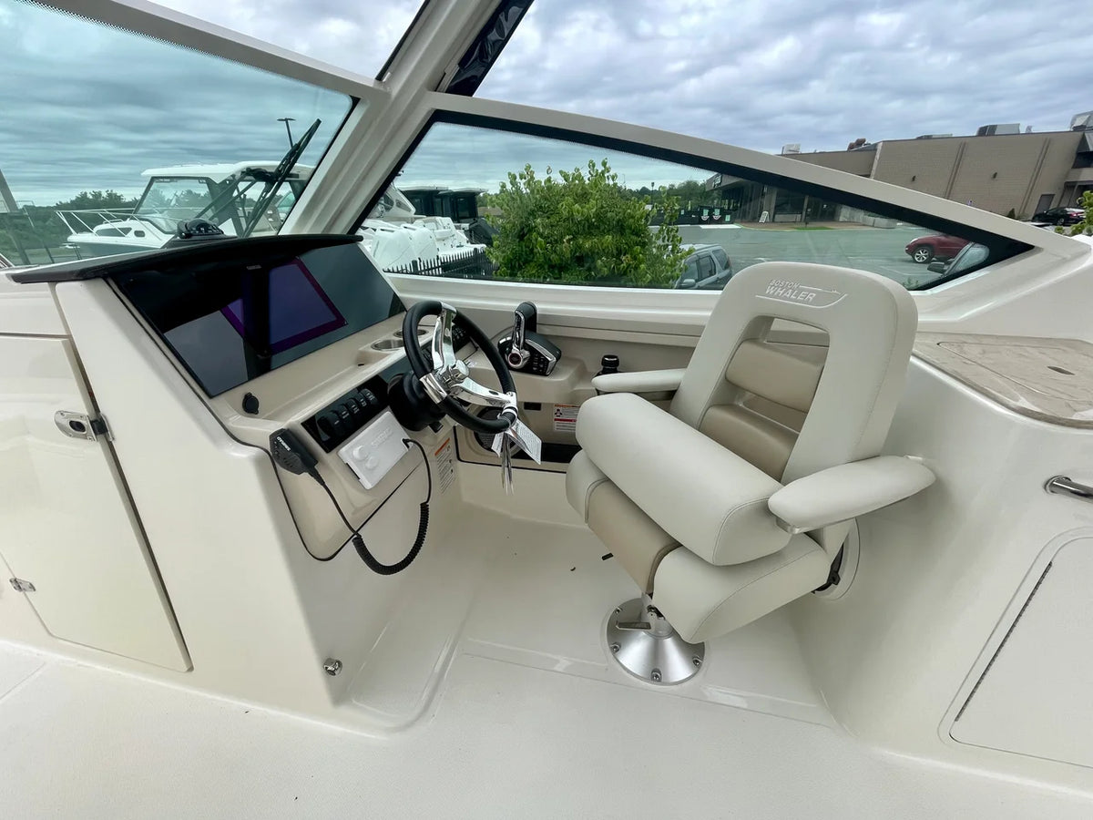 2027 Boston Whaler 280 Vantage 27.0 feet, Danvers, Massachusetts #22