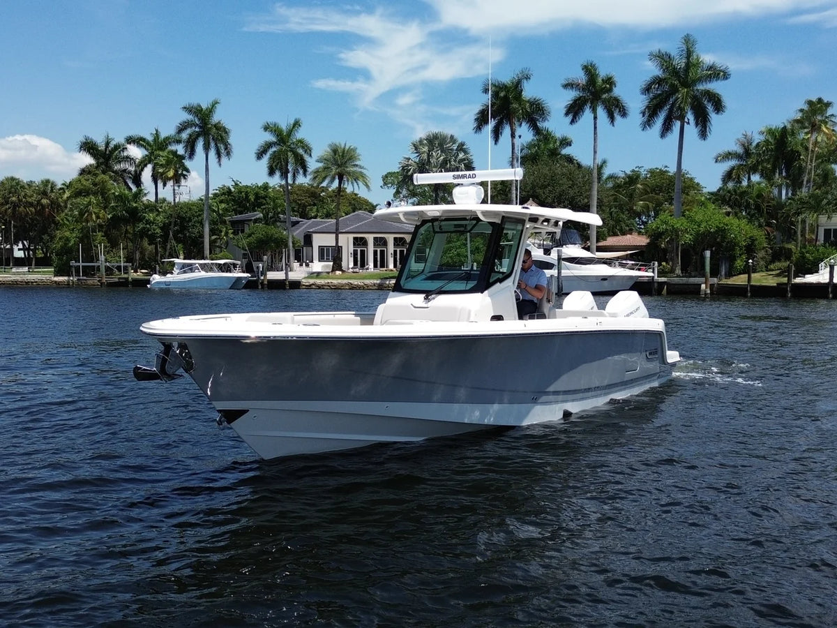 2026 Boston Whaler 330 Outrage 33.0 feet, Pompano Beach, Florida #14