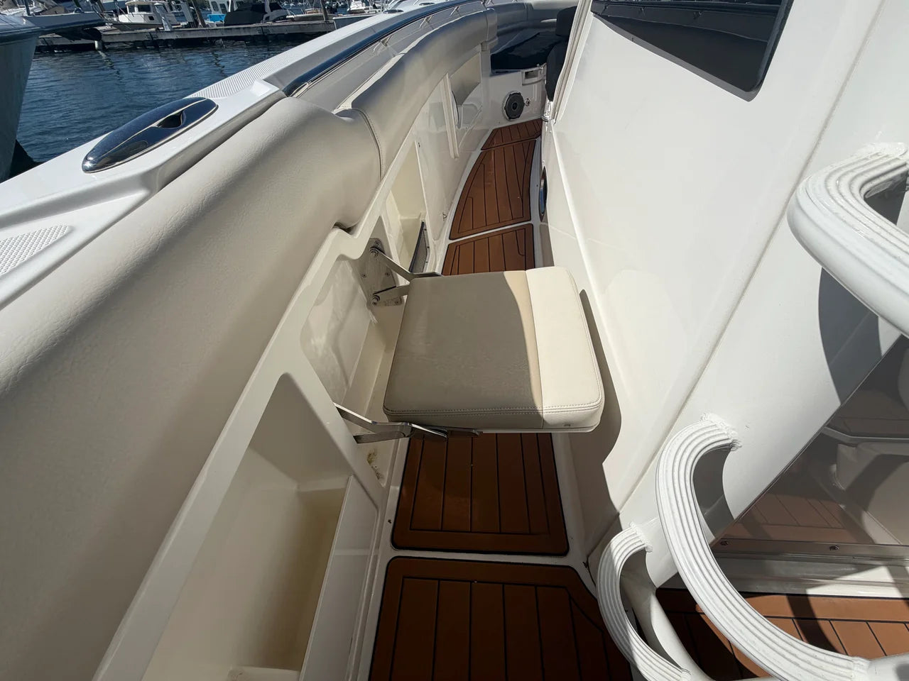 2021 Boston Whaler 380 OUTRAGE 38.0 feet, Huntington, NY #36