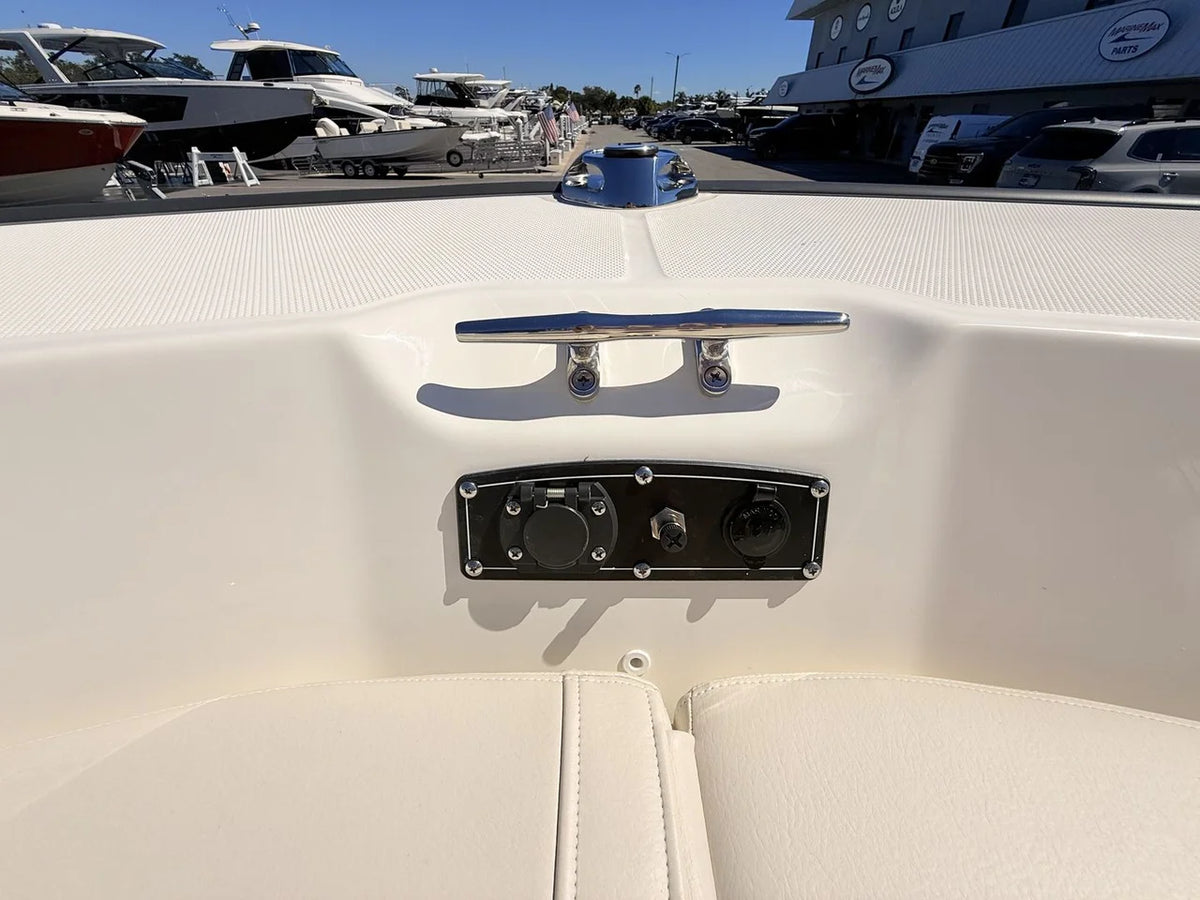 2027 Boston Whaler 210 Montauk 21.0 feet, St Petersburg, FL #38