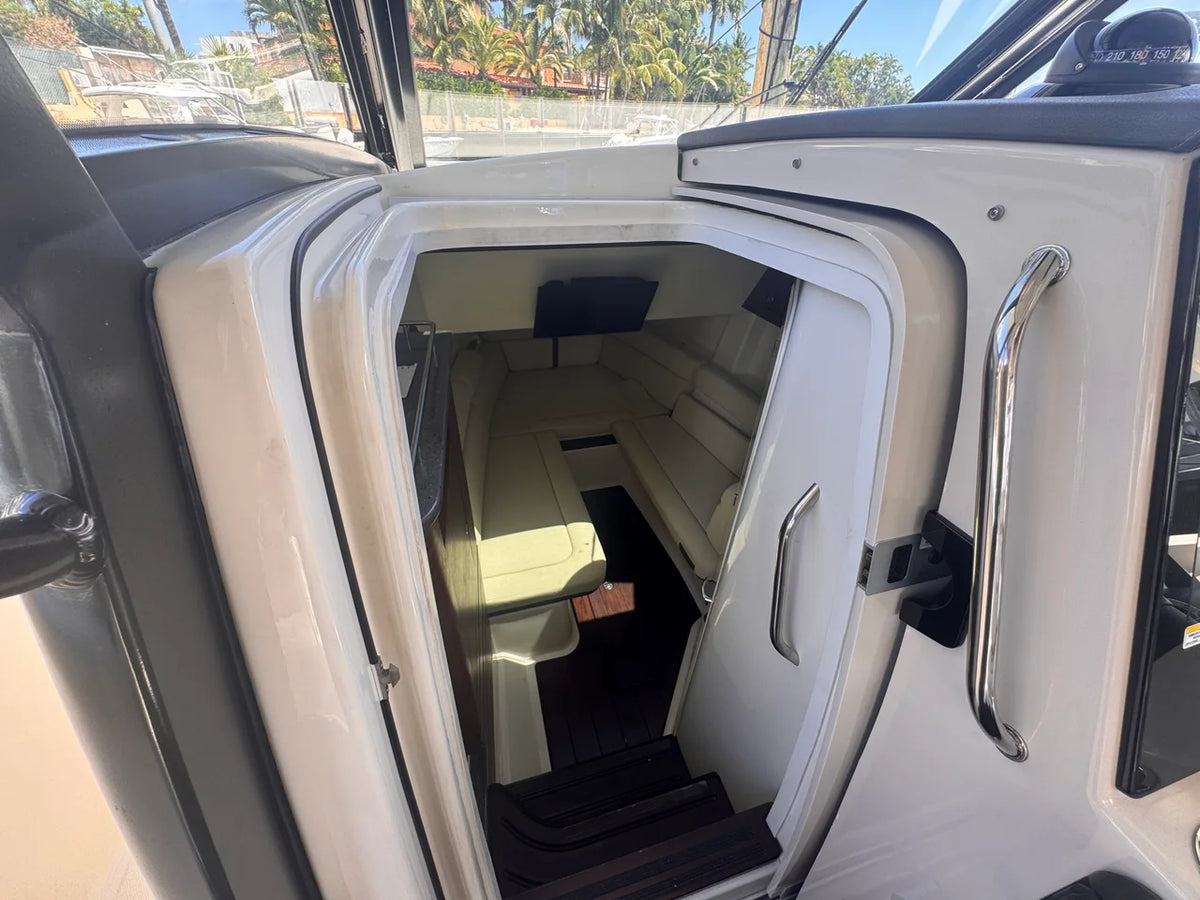 2023 Boston Whaler 350 Realm 35.0 feet, Pompano Beach, Florida #11