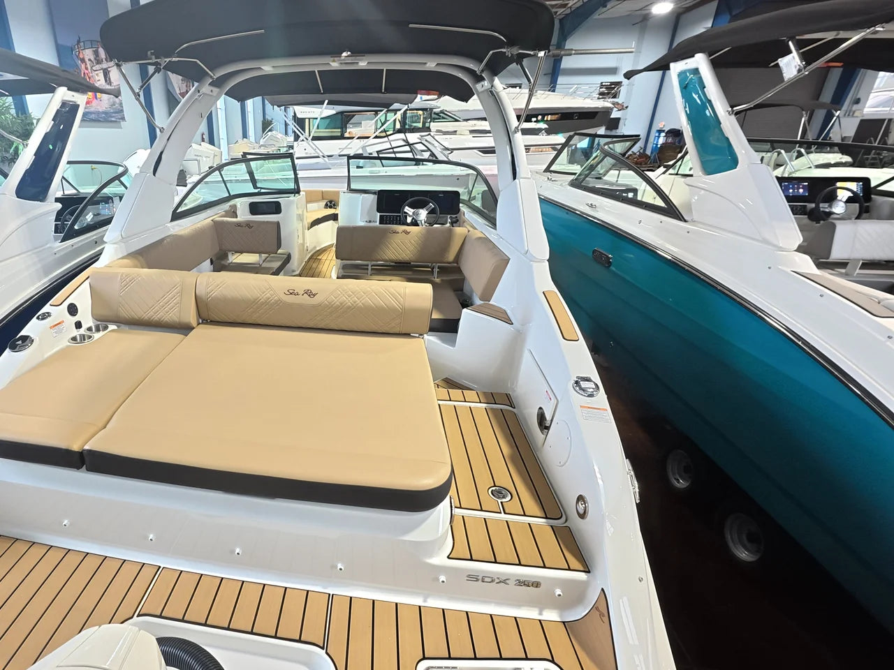 2027 Sea Ray SDX 250 Outboard 25.0 feet, Clearwater, Florida #3