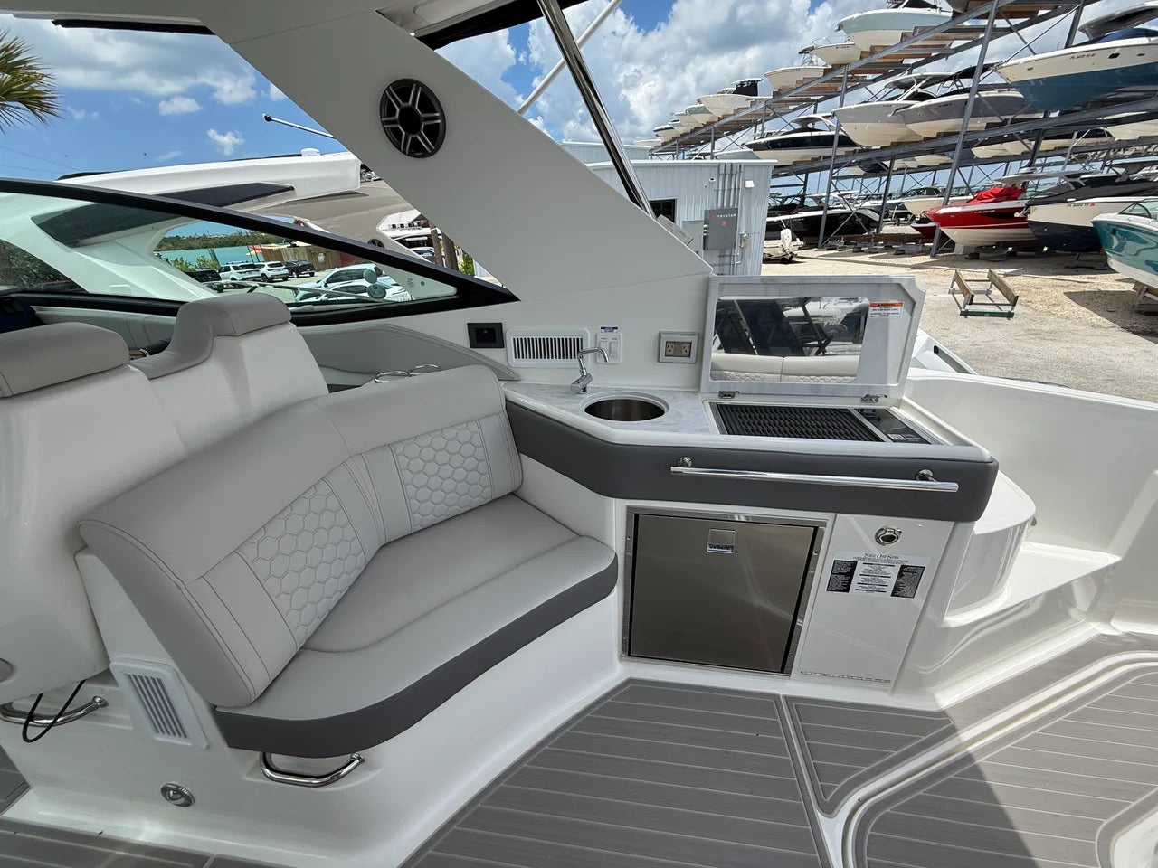 2026 Sea Ray Sundancer 320 Outboard 32.0 feet, Sarasota, Florida #36