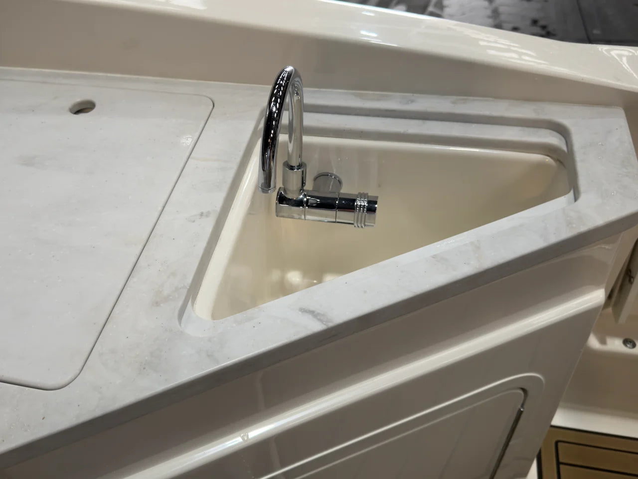 2022 Sea Ray 290 SDX OUTBOARD 29.0 feet, Norwalk, CT #18