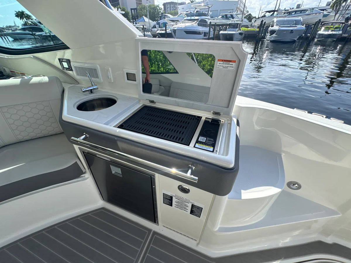 2027 Sea Ray Sundancer 320 Outboard 32.0 feet, Pompano Beach, Florida #14