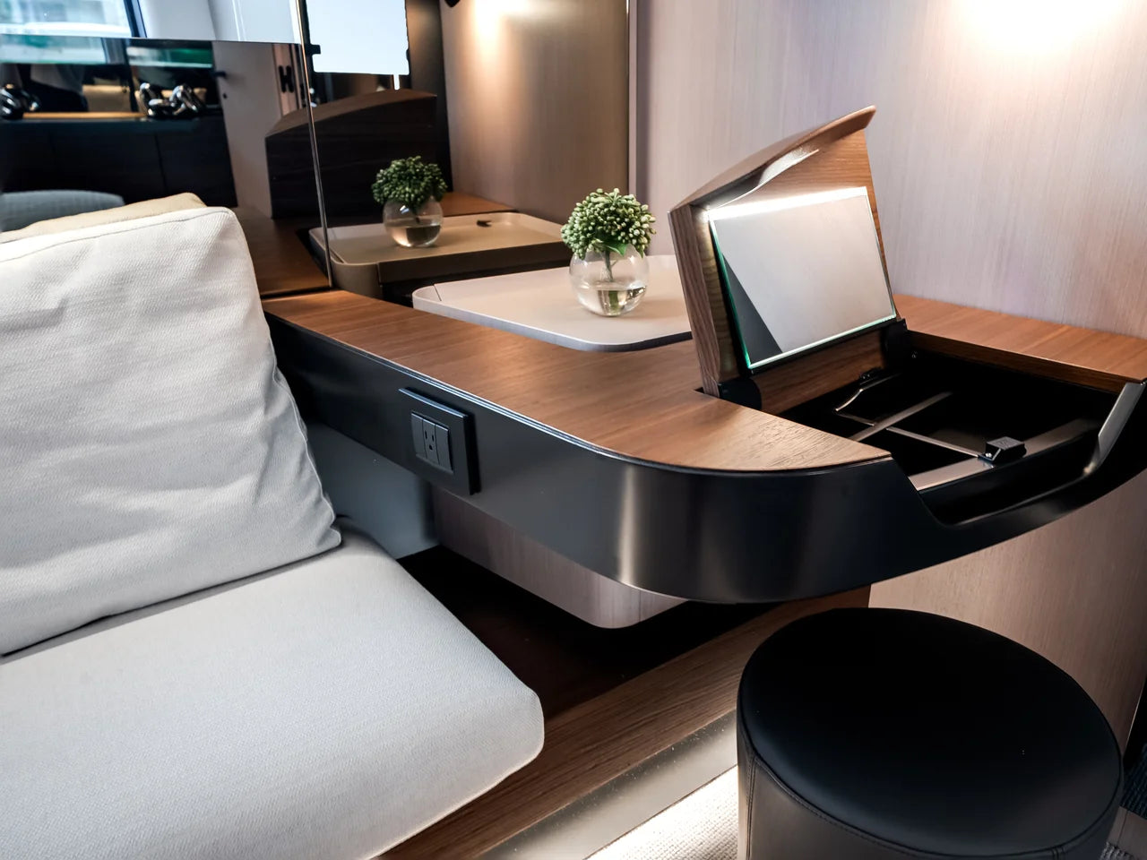 2026 Azimut S8 80.0 feet, Jupiter, Florida #32