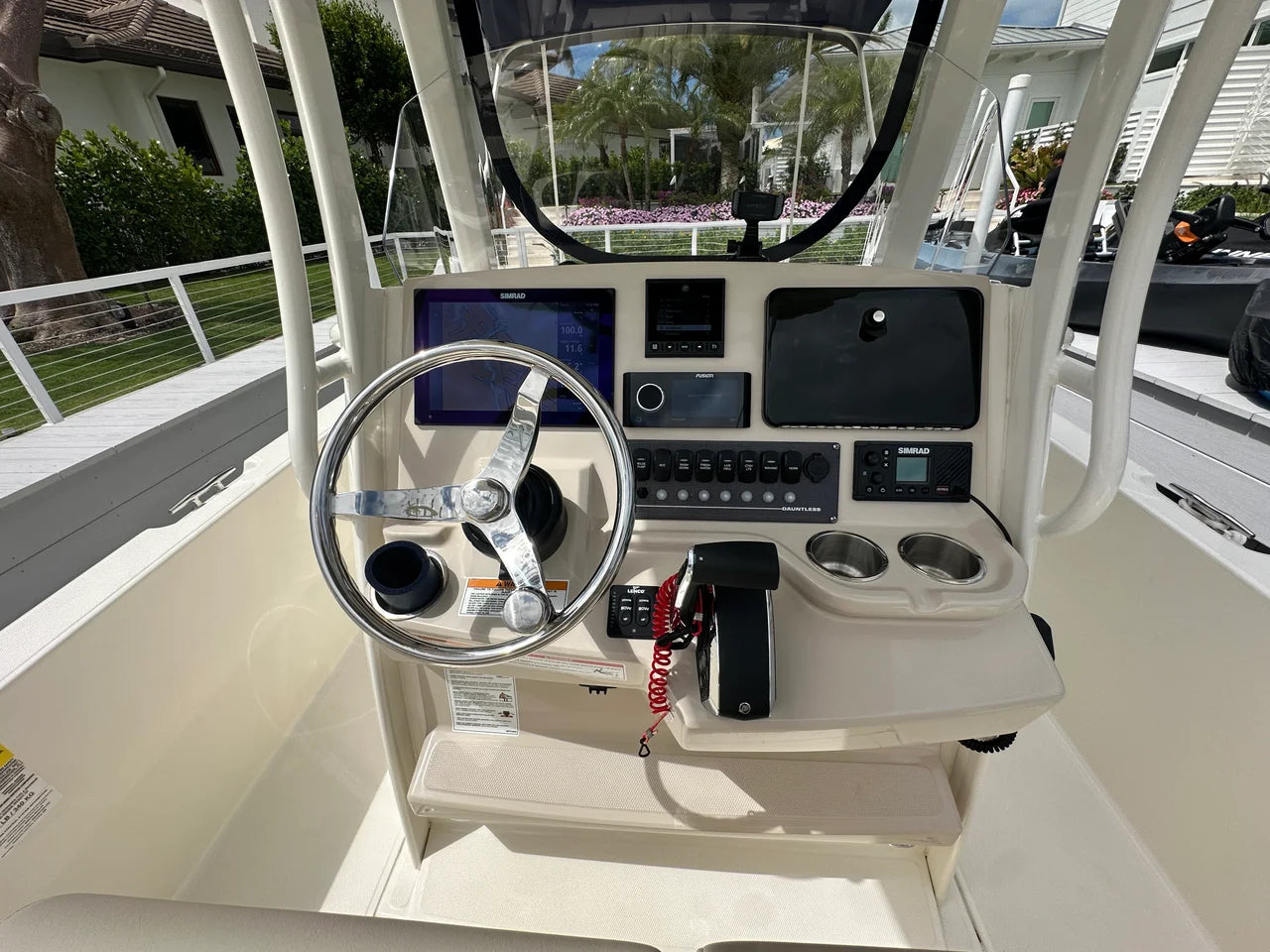 2024 Boston Whaler 250 DAUNTLESS 25.0 feet, Naples, Florida #26
