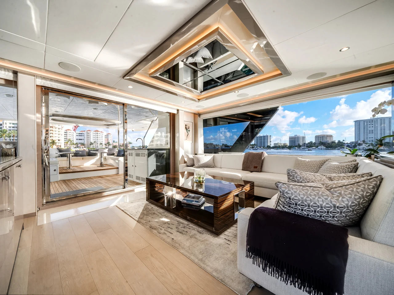 2022 Ocean Alexander 32L 106.0 feet, Boca Raton, FL #17