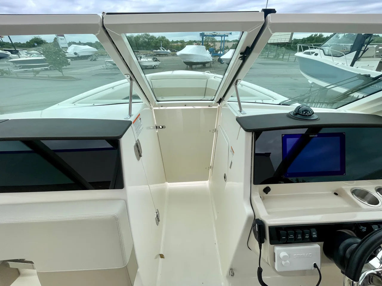 2027 Boston Whaler 280 Vantage 27.0 feet, Danvers, Massachusetts #28