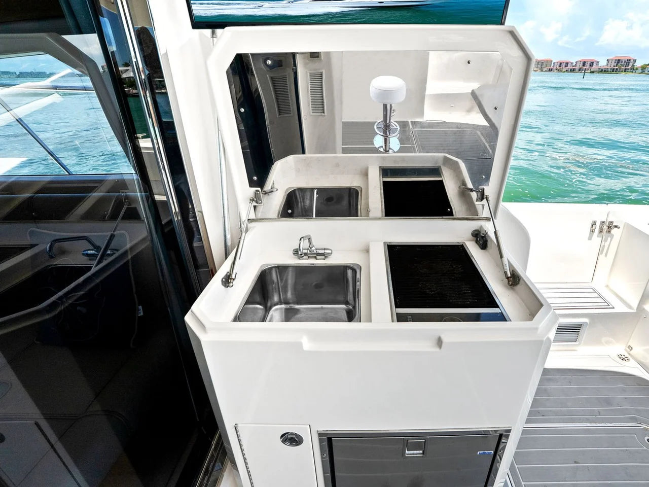 2018 Mares 47 OUTBOARD EXPRESS CATAMARAN 47.0 feet, St Petersburg, FL #38