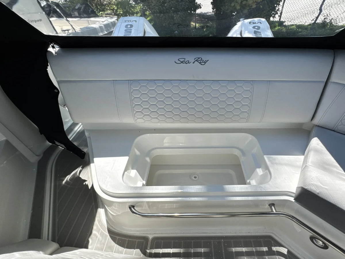 2026 Sea Ray Sundancer 320 Outboard 32.0 feet, Huntington, NY #12