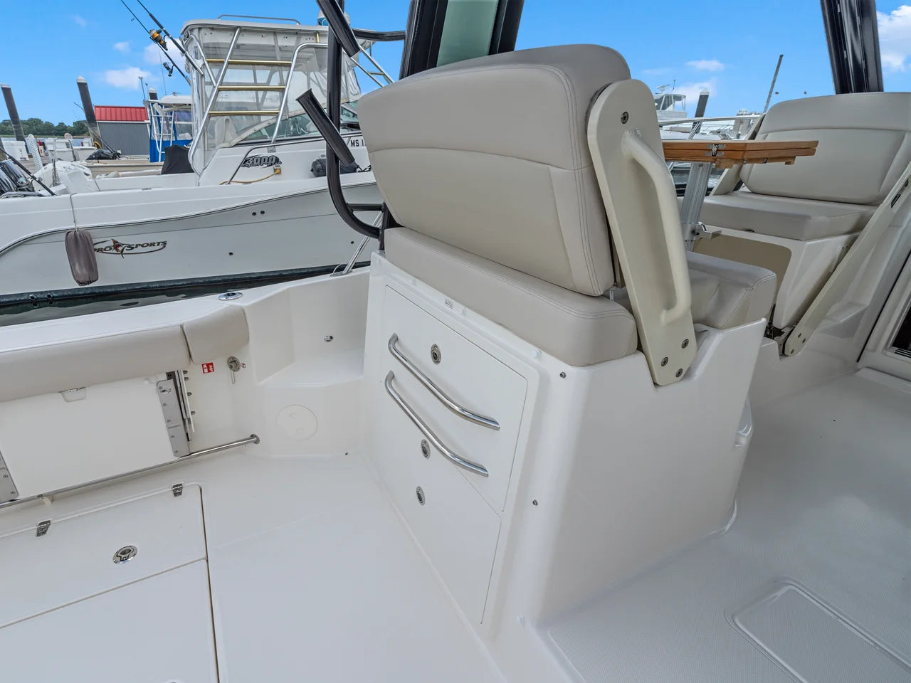 2026 Boston Whaler 325 Conquest 32.0 feet, Quincy, MA #13