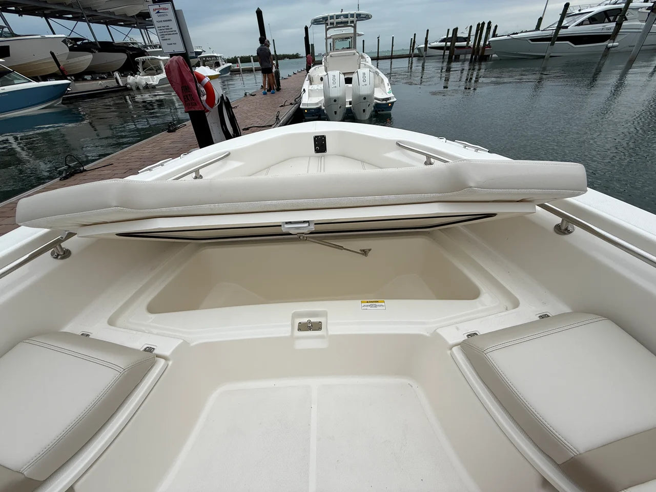 2026 Boston Whaler 250 Dauntless 25.0 feet, Sarasota, FL #7