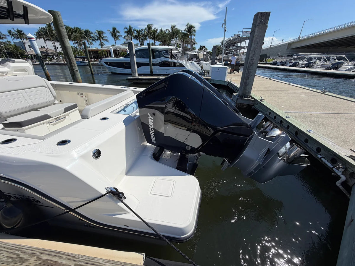 2026 Boston Whaler 330 Outrage 33.0 feet, Jupiter, Florida #18