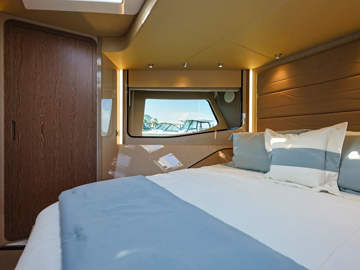 2027 Cruisers Yachts 57 FLY 57.0 feet, Seabrook, TX #47