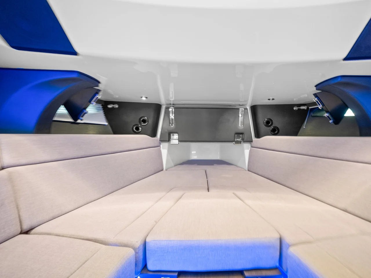 2026 Boston Whaler 420 Outrage 42.0 feet, Naples, Florida #46