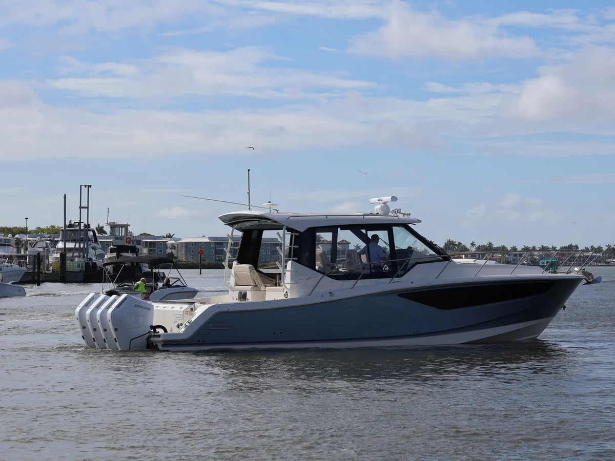 2026 Boston Whaler 405 Conquest 40.0 feet, Naples, Florida #8