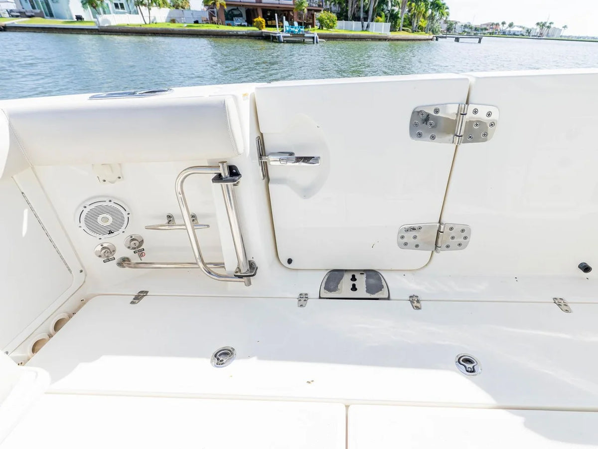 2022 Boston Whaler 330 OUTRAGE 33.0 feet, St Petersburg, FL #18