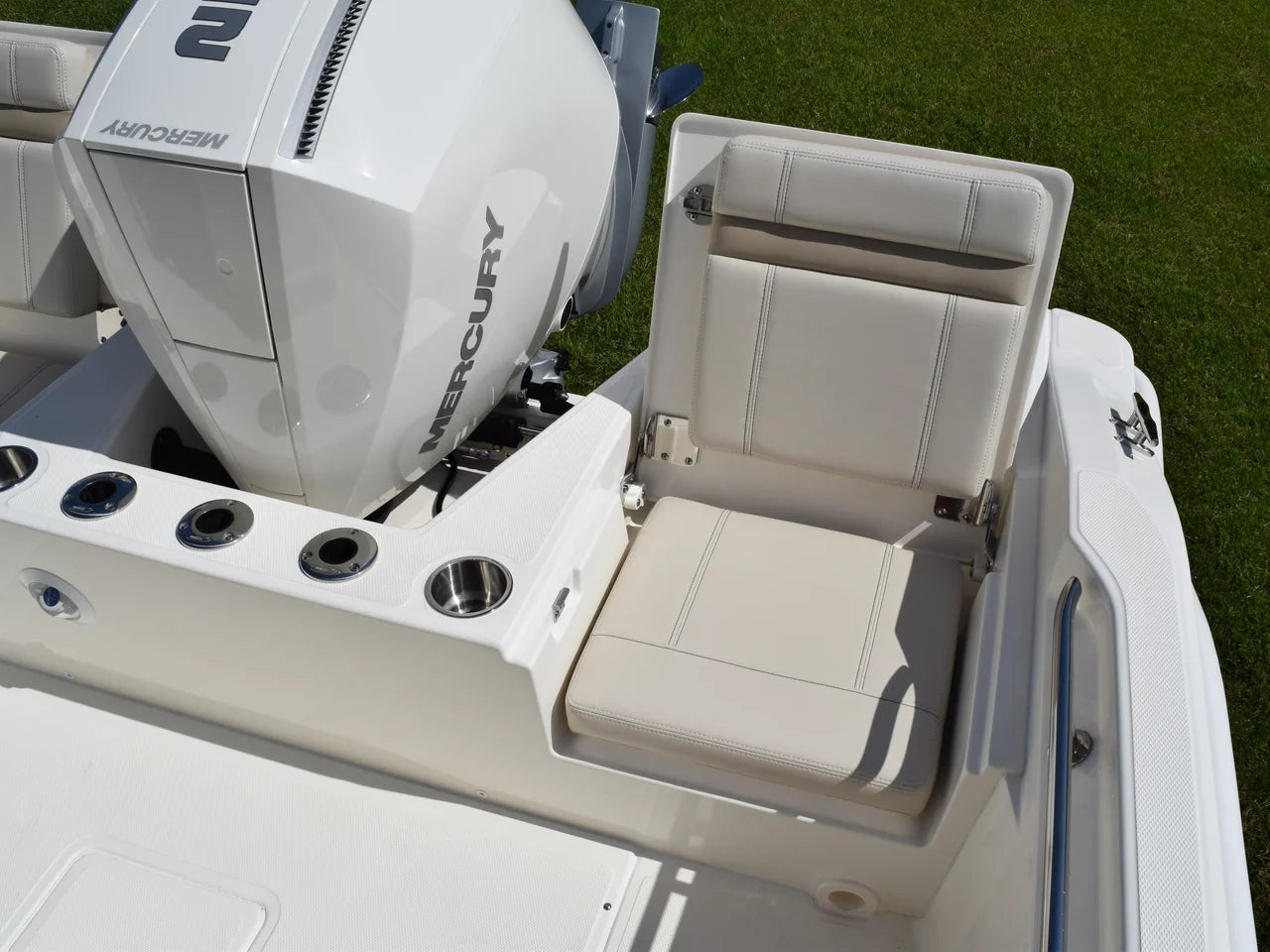 2027 Boston Whaler 220 Dauntless 22.0 feet, Thunderbolt, GA #7