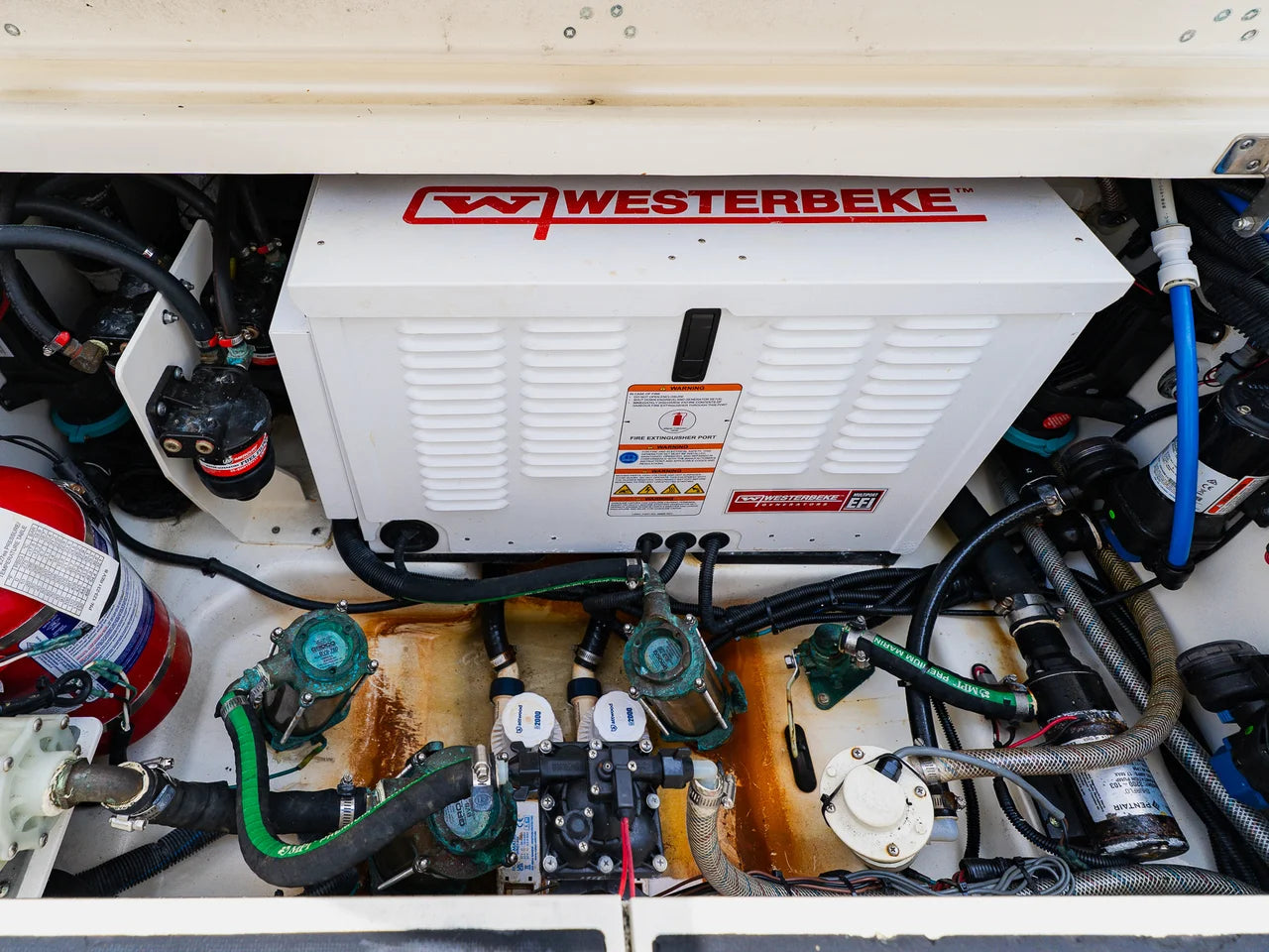 2023 Boston Whaler 350 Realm 35.0 feet, Clearwater, Florida #95