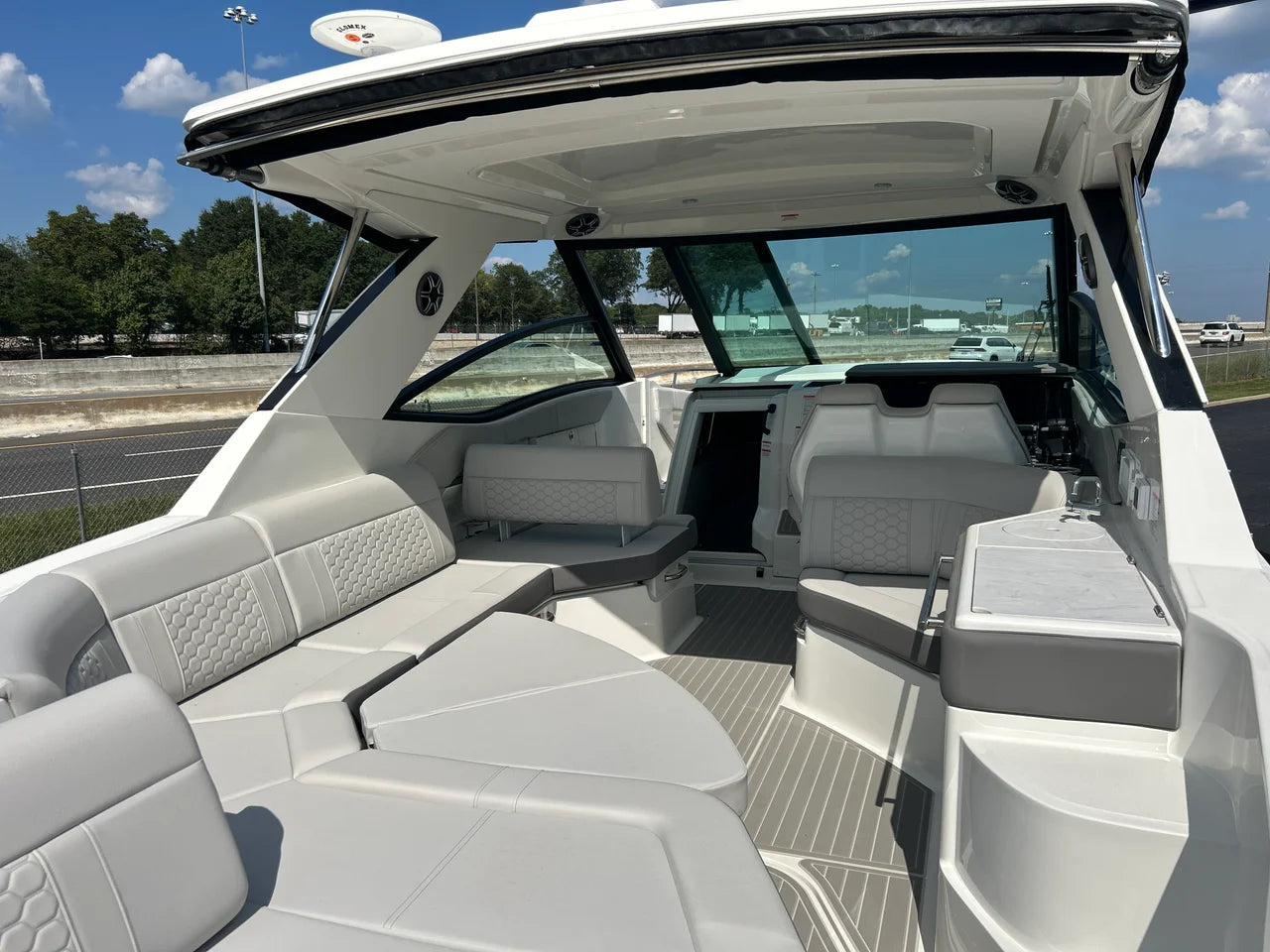2027 Sea Ray Sundancer 320 32.0 feet, Greenville, SC #12