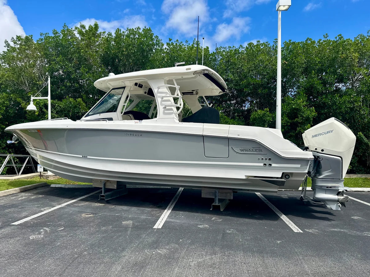 2021 Boston Whaler 350 REALM 35.0 feet, Fort Myers, FL #1