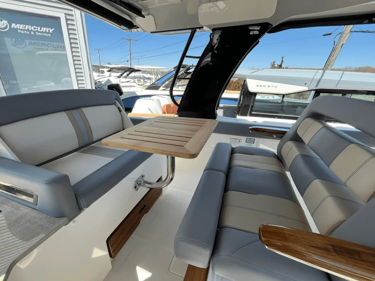 2025 Boston Whaler 350 REALM 35.0 feet, Quincy, MA #27