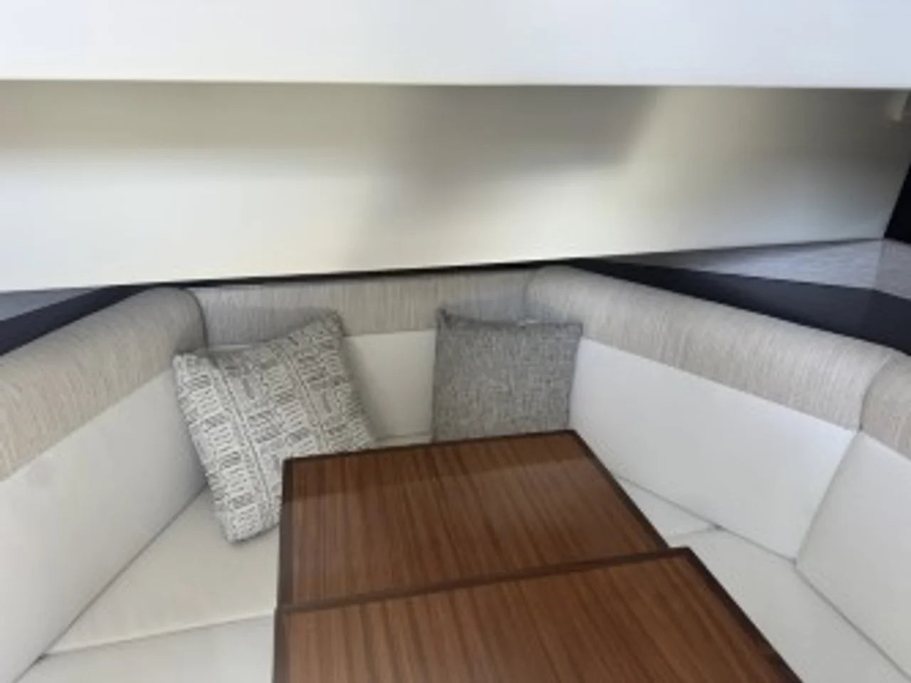 2022 Cruisers Yachts 38 GLS South Beach 38.0 feet, Quincy, MA #17